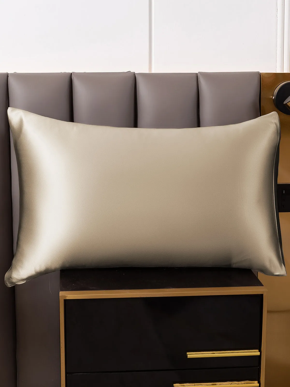 100% Mulberry Silk Pudebetrk med Kuvertlukning