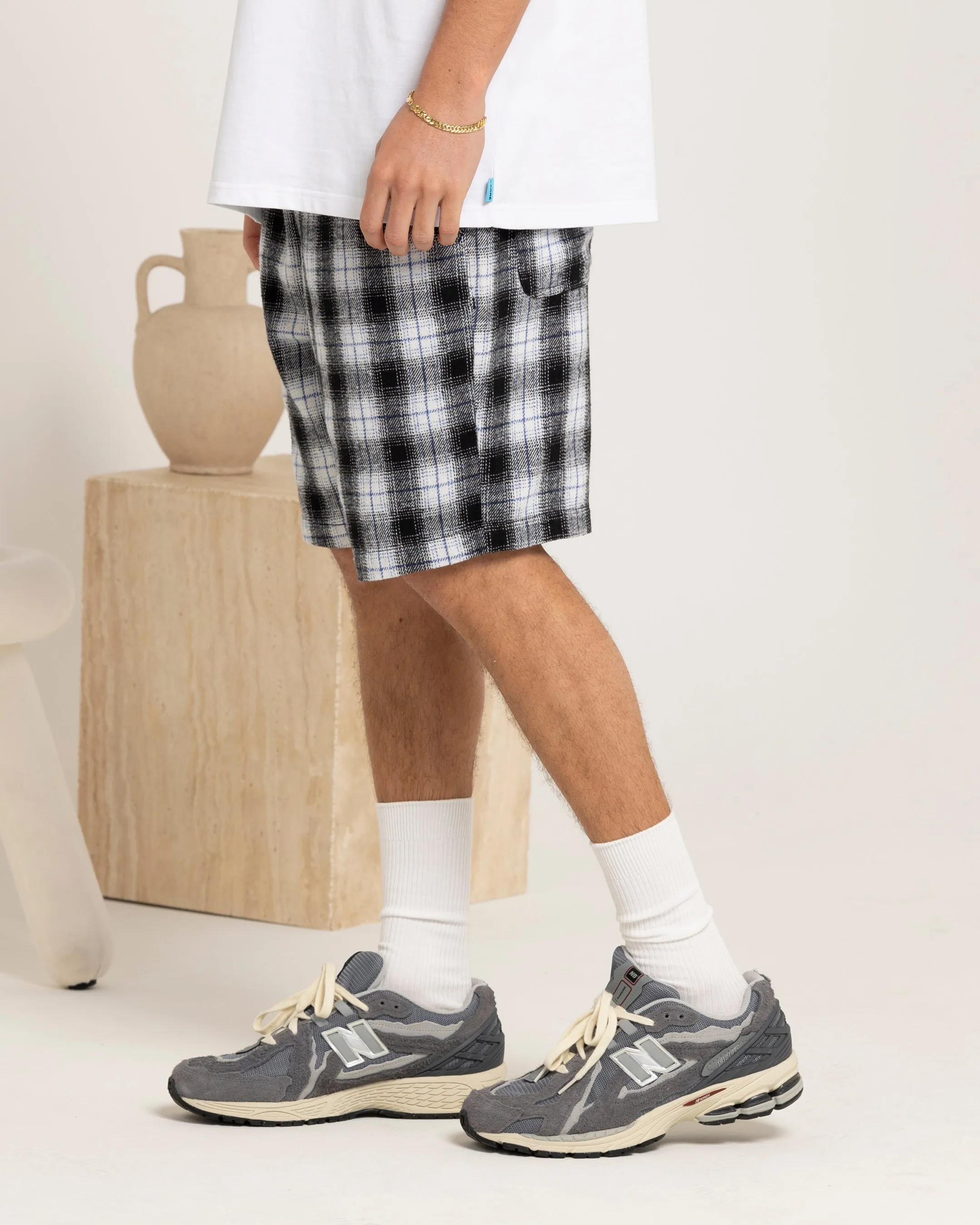 Carre Daily Shorts Black Plaid
