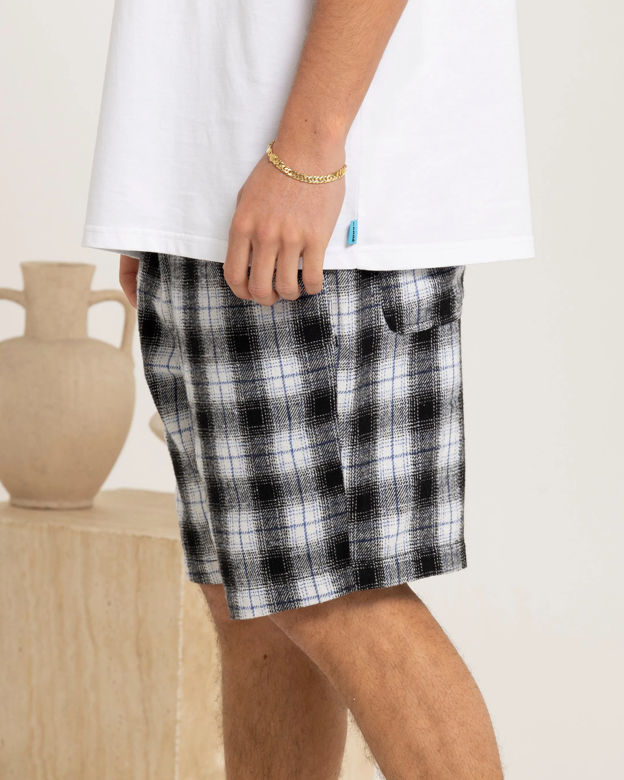 Carre Daily Shorts Black Plaid