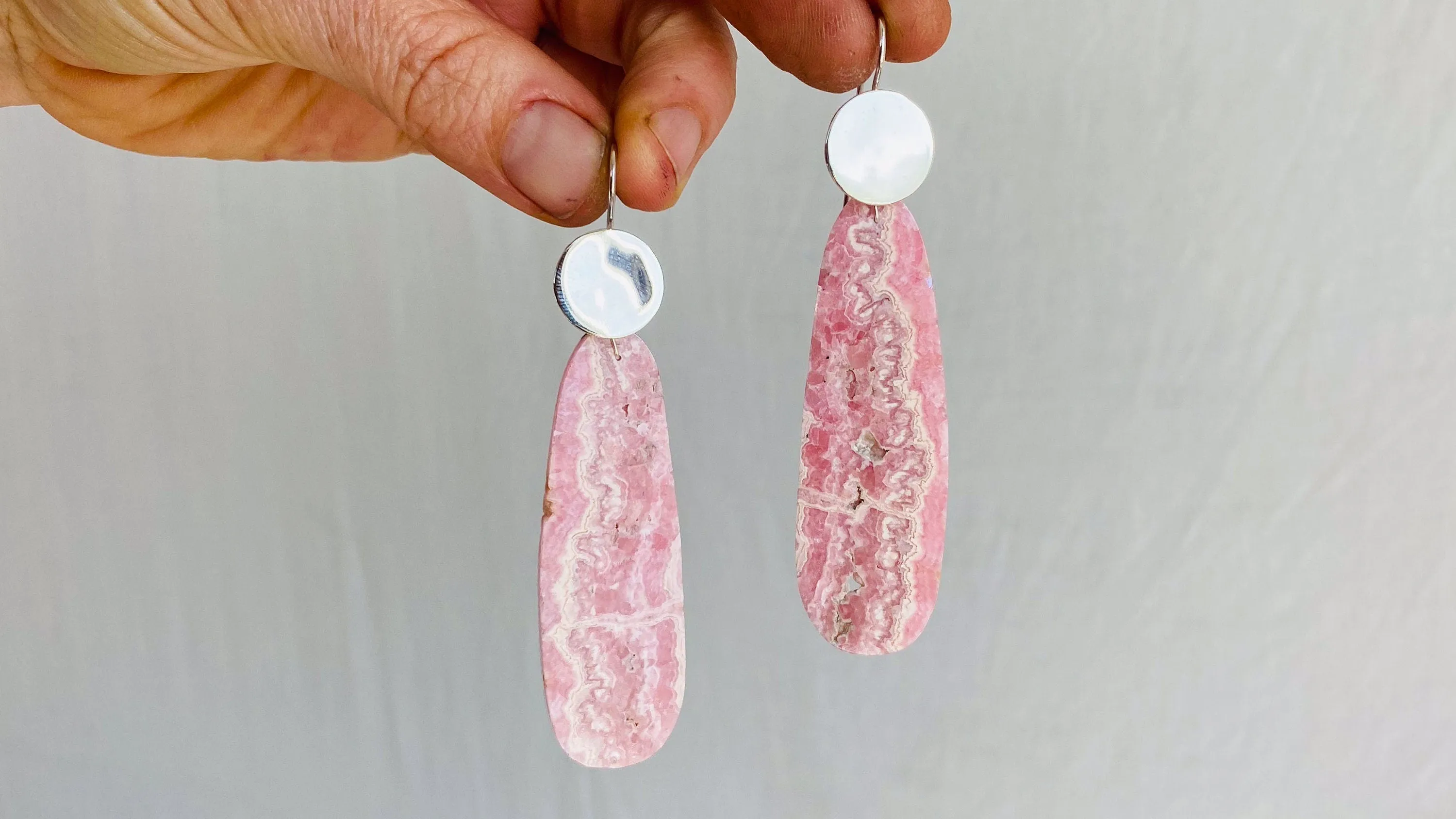 Rhodochrosite Earrings. Santo Domingo Pueblo. Kewa. 0383