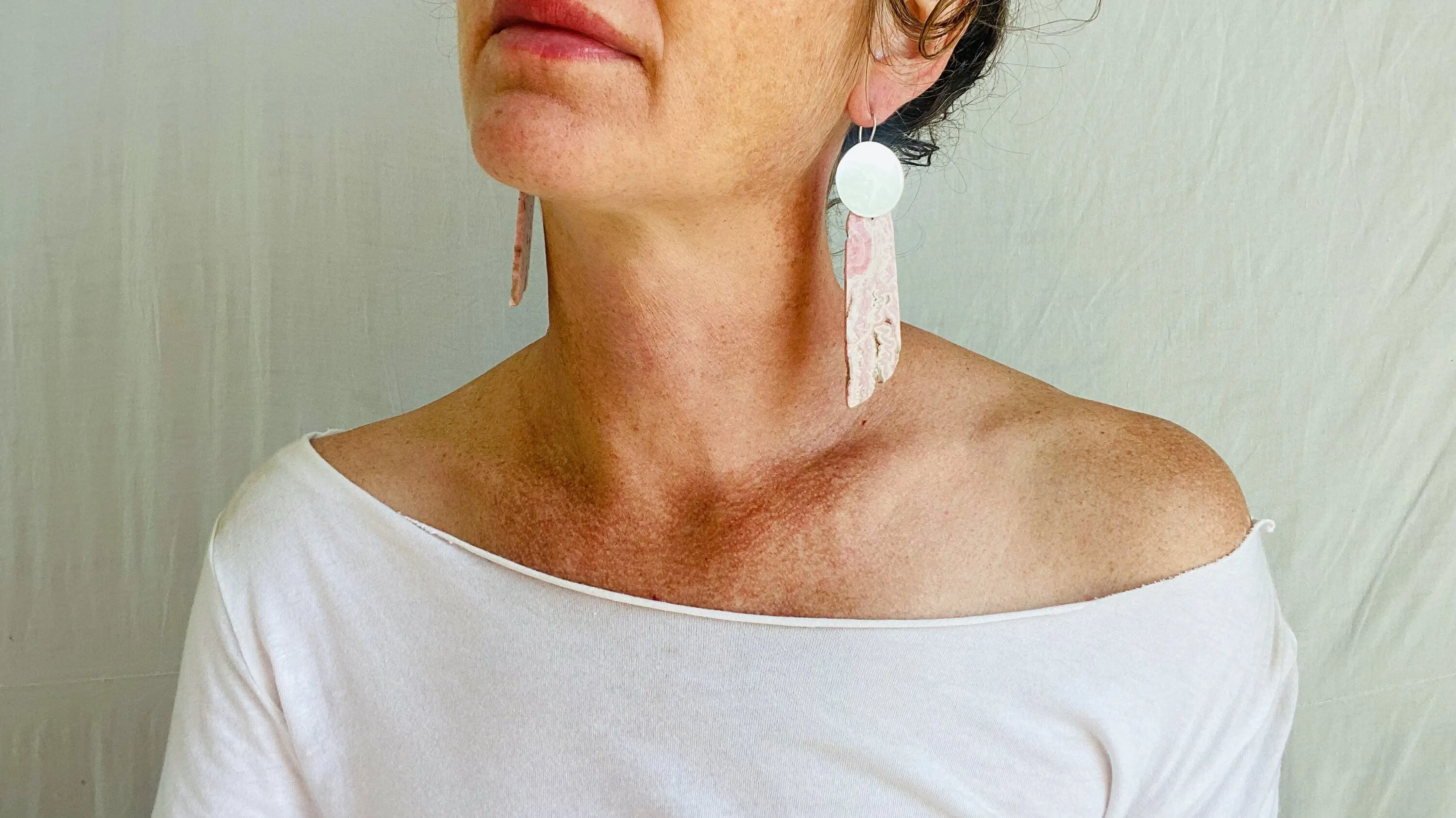 Rhodochrosite Earrings.Santo Domingo Pueblo. Native American. 0391