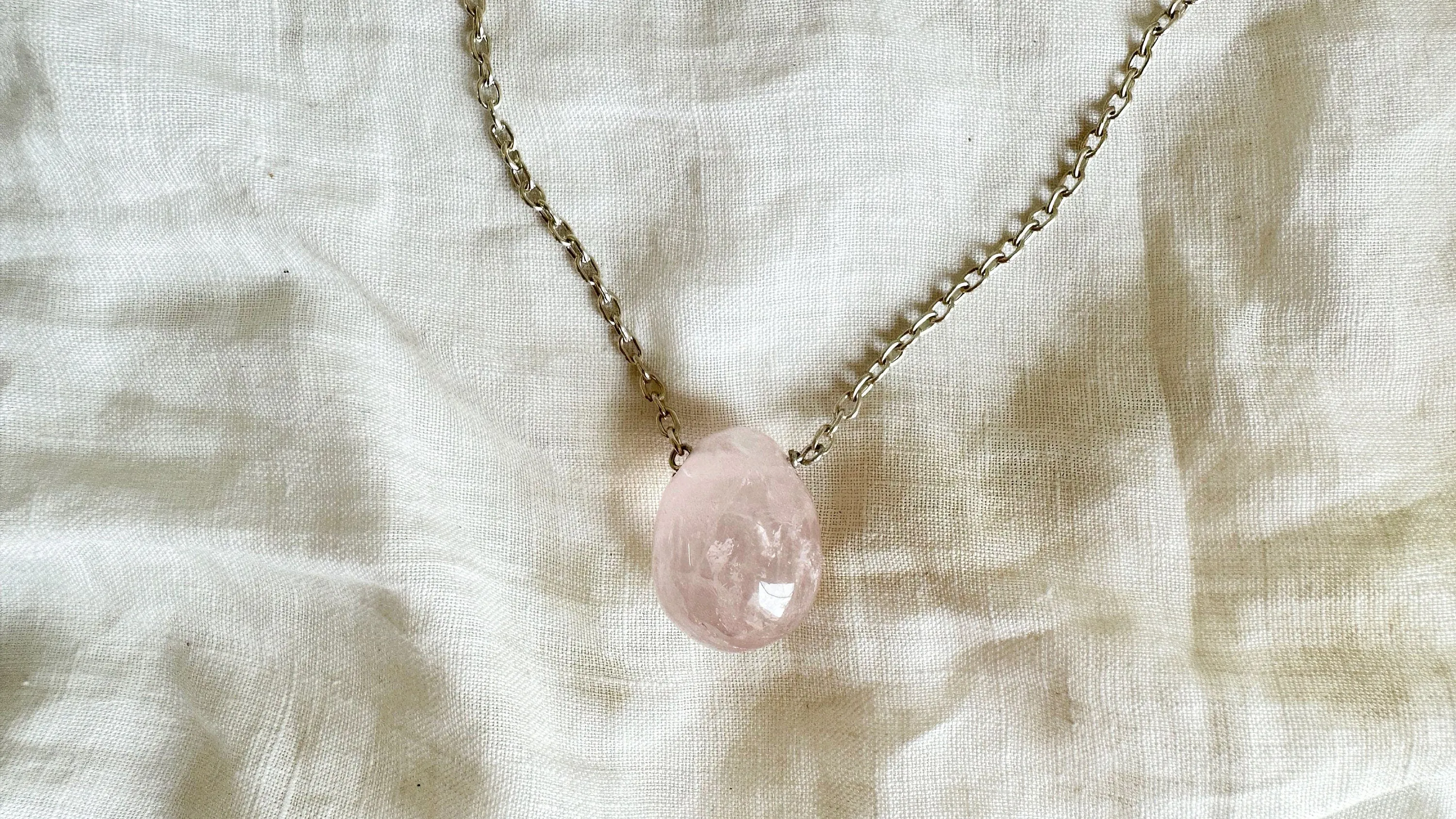 Rose Quartz & Fine Silver Necklace. Egg. 2028